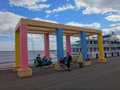 На Набережной Космонавтов пришлось частично демонтировать качели для взрослых