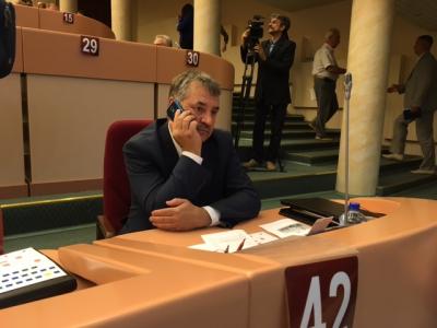 Первое заседание областной думы нового созыва началось с технического сбоя