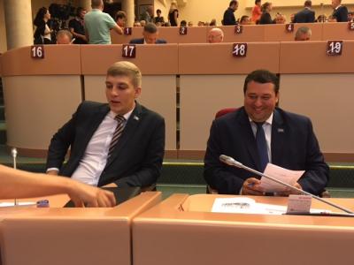 Первое заседание областной думы нового созыва началось с технического сбоя
