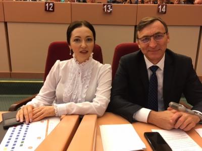 Первое заседание областной думы нового созыва началось с технического сбоя
