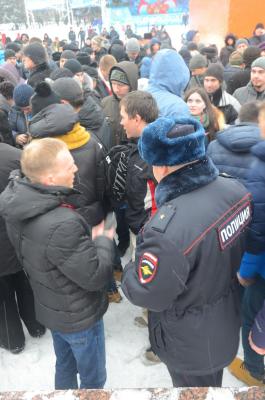В Саратове проходит собрание за выдвижение Алексея Навального в президенты