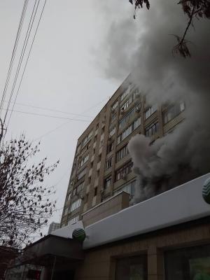 На Чапаева горит многоэтажный дом 