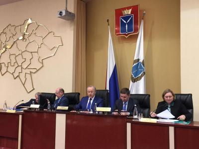 Михаила Исаева обвинили во лжи, а Александра Ландо в том, что он угрожает Михаила Исаева обвинили во лжи, а Александра Ландо в том, что он угрожает