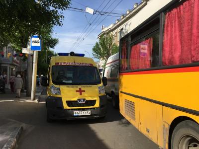 Из-за ДТП на Чапаева пассажиров автобуса пришлось эвакуировать через окна