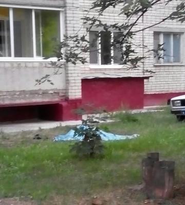 Житель Балаково выпал из окна