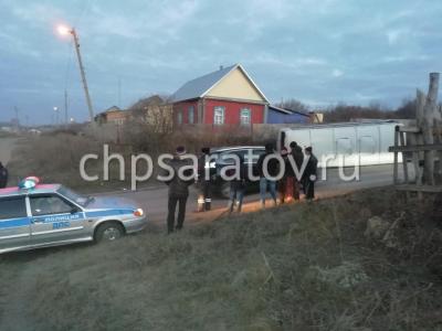 В Ртищево перевернулся автобус с пассажирами В Ртищево перевернулся автобус с пассажирами