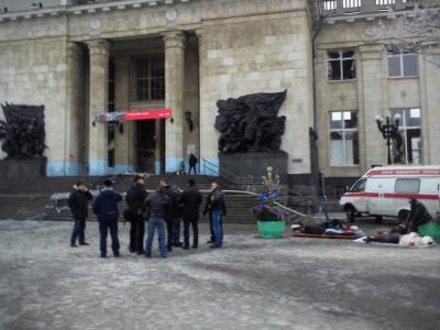 На вокзале в Волгограде произошел взрыв (ФОТО)
