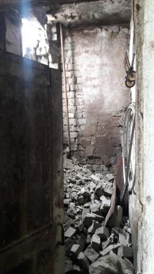 С стене дома в Заводском районе образовалась дыра С стене дома в Заводском районе образовалась дыра