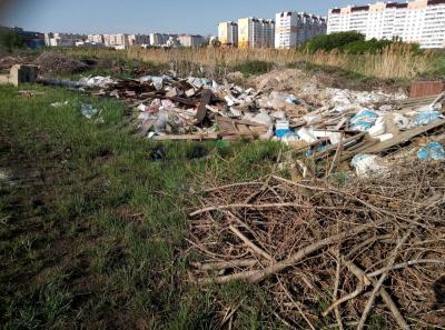 В Солнечном-2 увеличивается свалка В Солнечном-2 увеличивается свалка