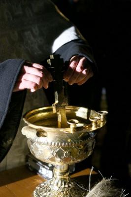 На Крещение в храмах побывало 178 тысяч 500 жителей области (ФОТО)