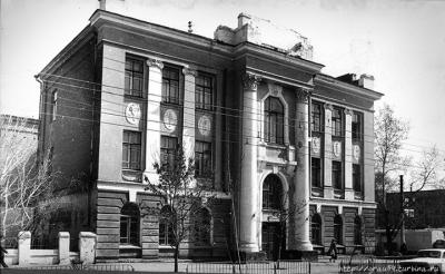 Администрация Саратова намерена восстановить здание школы №99