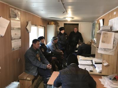 Прокуратура искала на стройплощадках работников с Прокуратура искала на стройплощадках работников с