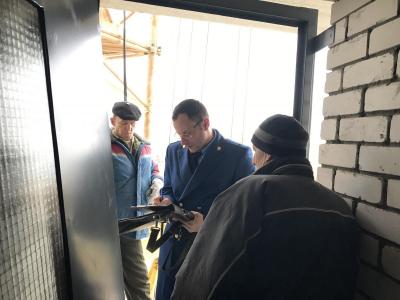 Прокуратура искала на стройплощадках работников с Прокуратура искала на стройплощадках работников с