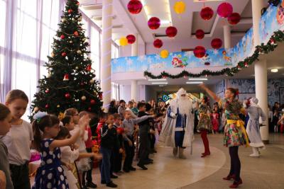 В Энгельсе состоялось новогоднее празднование для детей из многодетных семей