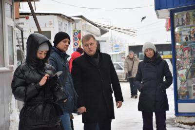 За день чиновники выявили 18 несоответствий вывесок магазинов правилам благоустройства