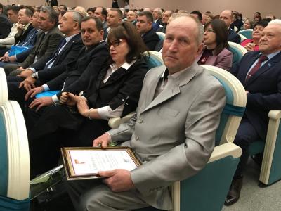 Владимир Путин наградил саратовского каменщика