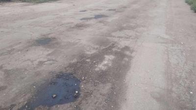 В Саратове на Ивантеевской залатали несколько ям на дороге после видеообращения детей