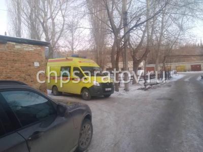 В Мясницком овраге горит дом
