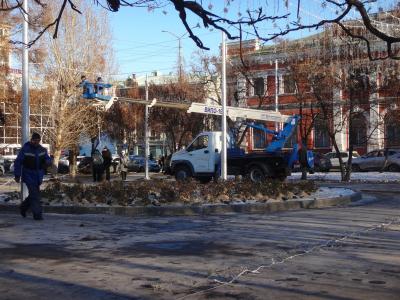 На Театральной площади монтируют 
